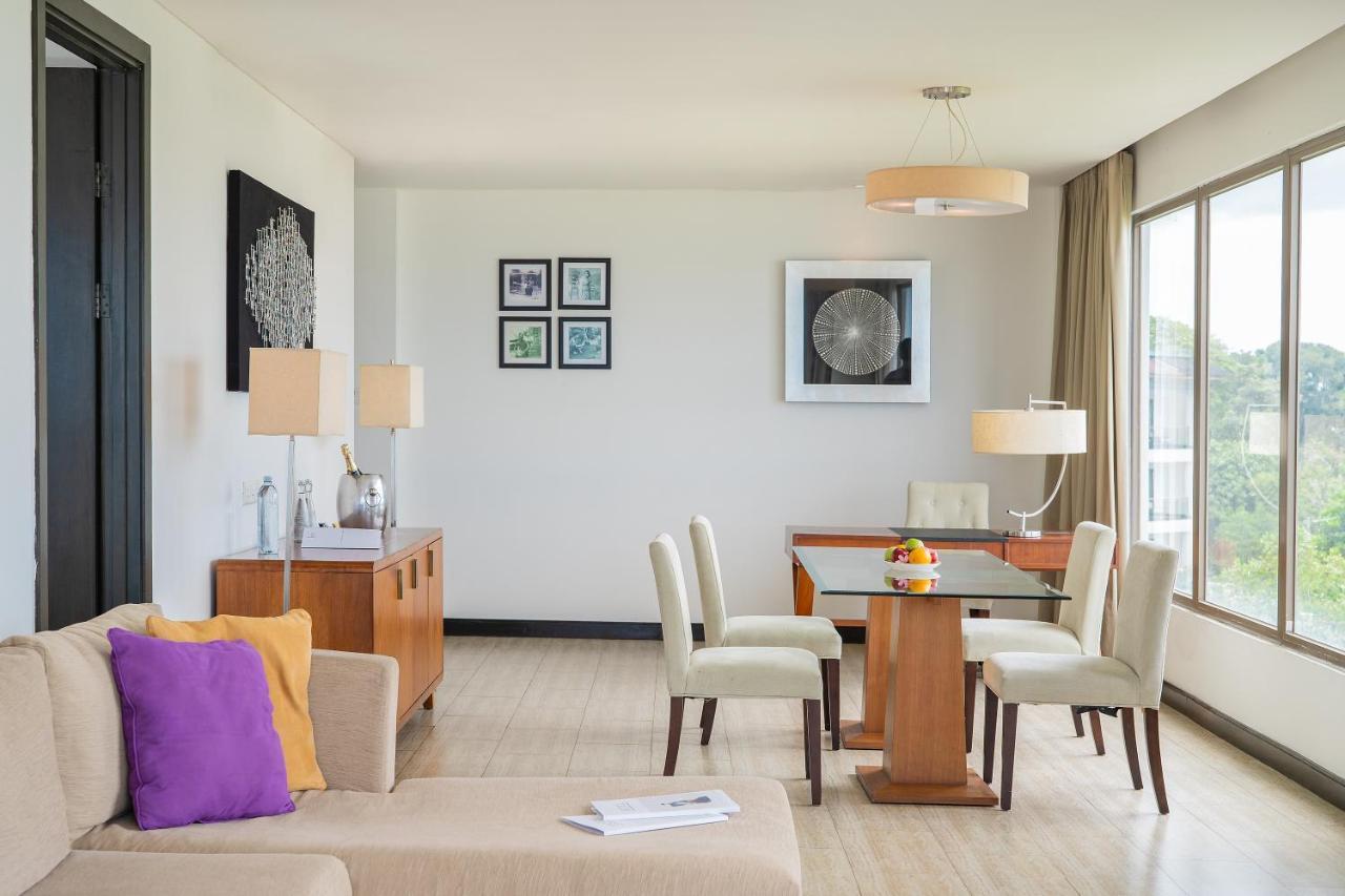 One-Bedroom Suite Ocean View Wellness Activity